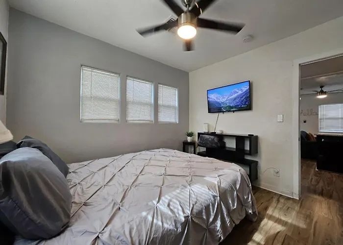 Renovated Downtown Beautiful Patio * Phoenix
